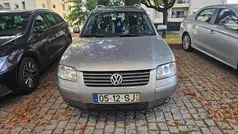 Cinzento Usado 2001 VW Passat Sedan | € 3.000 (Bom preço)