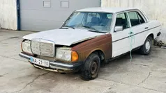 Usado 1989 Mercedes 240 | € 1.500