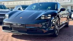 Usado 2022 Porsche Taycan Performance Package Sedan | € 60.000 (Preço justo)