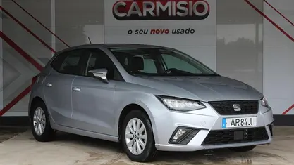 Cinza Usado 2022 Seat Ibiza Style | € 12.400 (Bom preço)