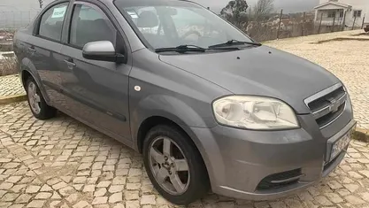 Usado Chevrolet Aveo 72 HP (52 kW) 2008 Cinzento Sedan