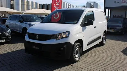 Branco Usado 2021 Peugeot Partner Premium Monovolume | € 15.900 (Preço justo)