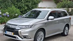 Cinza Usado 2019 Mitsubishi Outlander Intense SUV | € 19.900 (Bom preço)
