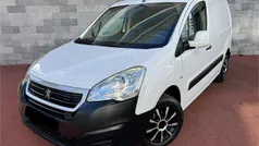 Branco Usado 2017 Peugeot Partner Van | € 10.999 (Bom preço)
