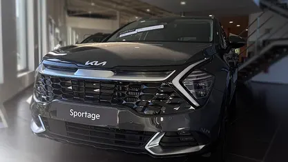 Cinzento Novo 2025 Kia Sportage SUV | € 41.500 (Preço justo)