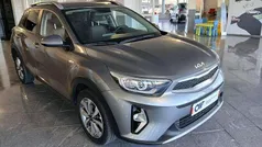 Cinza Usado 2024 Kia Stonic SUV | € 16.490 (Preço justo)