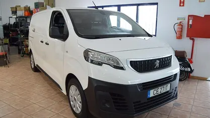 Usado Peugeot Expert 177 HP (130 kW) 2019 Van
