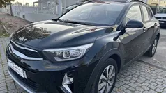 Preto Usado 2023 Kia Stonic SUV | € 17.750 (Preço justo)
