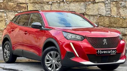 Vermelho Usado 2023 Peugeot e-2008 Style SUV | € 21.450 (Preço justo)