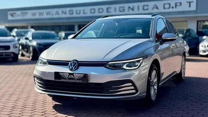 Usado 2022 VW Golf VIII Life Carrinha | € 21.000 (Preço justo)