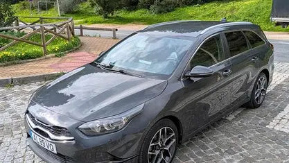 Cinzento Usado 2021 Kia Ceed Citadino | € 17.000 (Preço justo)
