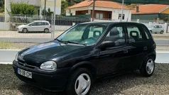 Preto Usado 1998 Opel Corsa Citadino | € 1.500