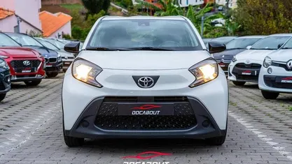 Usado Toyota Aygo X Play 72 HP (52 kW) 2022 Branco SUV