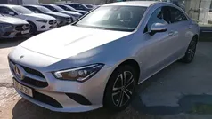 Prata iridium Usado 2023 Mercedes CLA250e Advanced Sedan | € 40.900 (Preço justo)