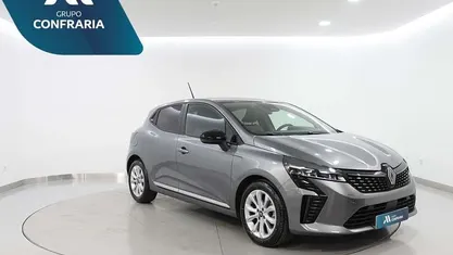 Cinzento Usado 2024 Renault Clio V | € 18.530 (Preço justo)