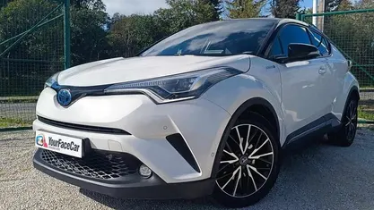 Usado Toyota C-HR 116 HP (85 kW) 2019 Branco SUV