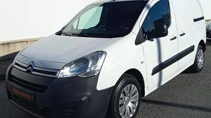Branco Usado 2017 Citroën Berlingo Feel Monovolume | € 8.750 (Super Preço)
