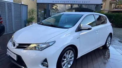 Usado Toyota Auris 90 HP (66 kW) 2013 Citadino
