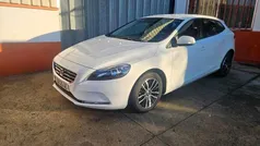 Branco Usado 2015 Volvo V40 Citadino | € 10.800 (Super Preço)