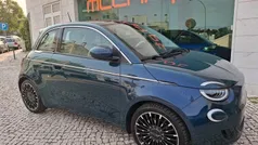 Azul Usado 2021 Fiat 500e La Prima Citadino | € 19.990 (Preço justo)