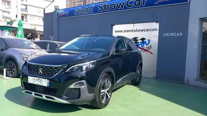 Usado Peugeot 3008 Allure 120 HP (88 kW) 2017 Preto SUV