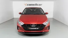 Vermelho Usado 2022 Hyundai i20 Comfort Citadino | € 15.680 (Preço justo)