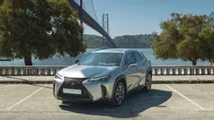 Cinzento Usado 2023 Lexus UX SUV | € 46.000 (Preço justo)