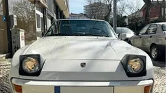 Porsche 944