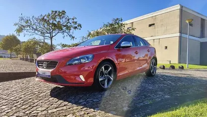 Vermelho Usado 2016 Volvo V40 Carrinha | € 14.950 (Preço justo)