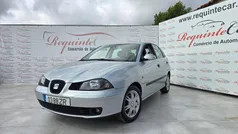 Cinza Usado 2005 Seat Ibiza Reference Citadino | € 2.990 (Bom preço)