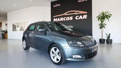 Cinza Usado 2016 Skoda Fabia Style Citadino | € 11.900 (Preço justo)