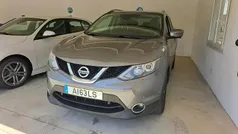 Cinzento Usado 2017 Nissan Qashqai Acenta SUV | € 16.720 (Preço justo)