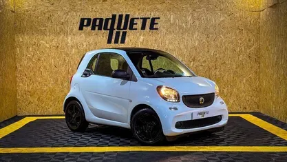 Branco Usado 2015 Smart ForTwo Coupé Passion Coupé | € 7.999 (Preço justo)
