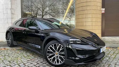 Preto Usado 2023 Porsche Taycan | € 68.900 (Preço justo)
