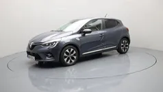 Usado 2023 Renault Clio V LIMITED Sedan | € 18.490 (Preço justo)