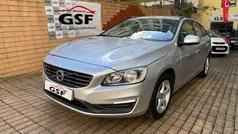 Usado 2015 Volvo V60 Momentum Carrinha | € 13.450 (Preço justo)