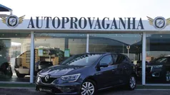 Cinza Usado 2021 Renault Mégane IV Zen Citadino | € 18.900 (Preço justo)