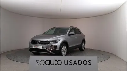 Usado VW T-Roc 116 HP (85 kW) 2024 Cinzento claro metalizado SUV