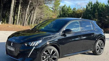 Usado Peugeot 208 GT 101 HP (74 kW) 2023 Preto Citadino