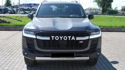 Usado Toyota Land Cruiser 309 HP (227 kW) 2024 SUV