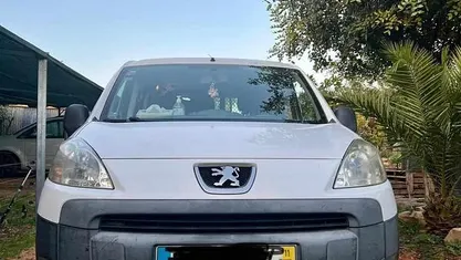 Usado Peugeot Partner 75 HP (55 kW) 2011 Branco Monovolume