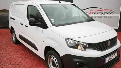 Usado Peugeot Partner 100 HP (73 kW) 2023 Branco Monovolume