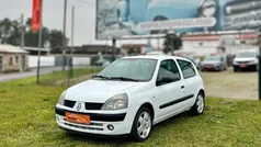 Branco Usado 2005 Renault Clio II Dynamique Citadino | € 3.200 (Bom preço)