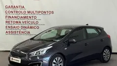 Cinza Usado 2018 Kia Ceed Turbo Sedan | € 14.950 (Preço justo)
