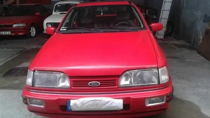 Vermelho Usado 1992 Ford Sierra Sedan | € 5.600