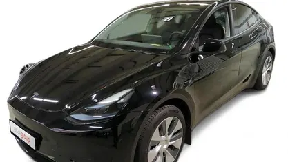 Preto Usado 2023 Tesla Model Y RWD SUV | € 35.490 (Preço justo)