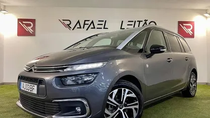 Usado 2021 Citroën C4 Shine Monovolume | € 18.750 (Preço justo)