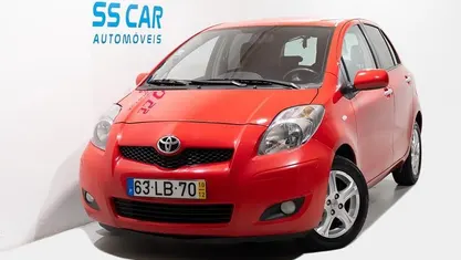 Vermelho Usado 2010 Toyota Yaris Sol Citadino | € 7.990 (Preço justo)