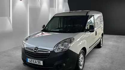 Usado Opel Combo 105 HP (77 kW) 2019 Carrinha