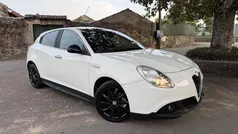 Branco Usado 2011 Alfa Romeo Giulietta Veloce Citadino | € 8.990 (Preço justo)